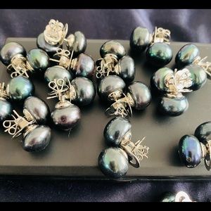 FreshWater Pearl Earrings